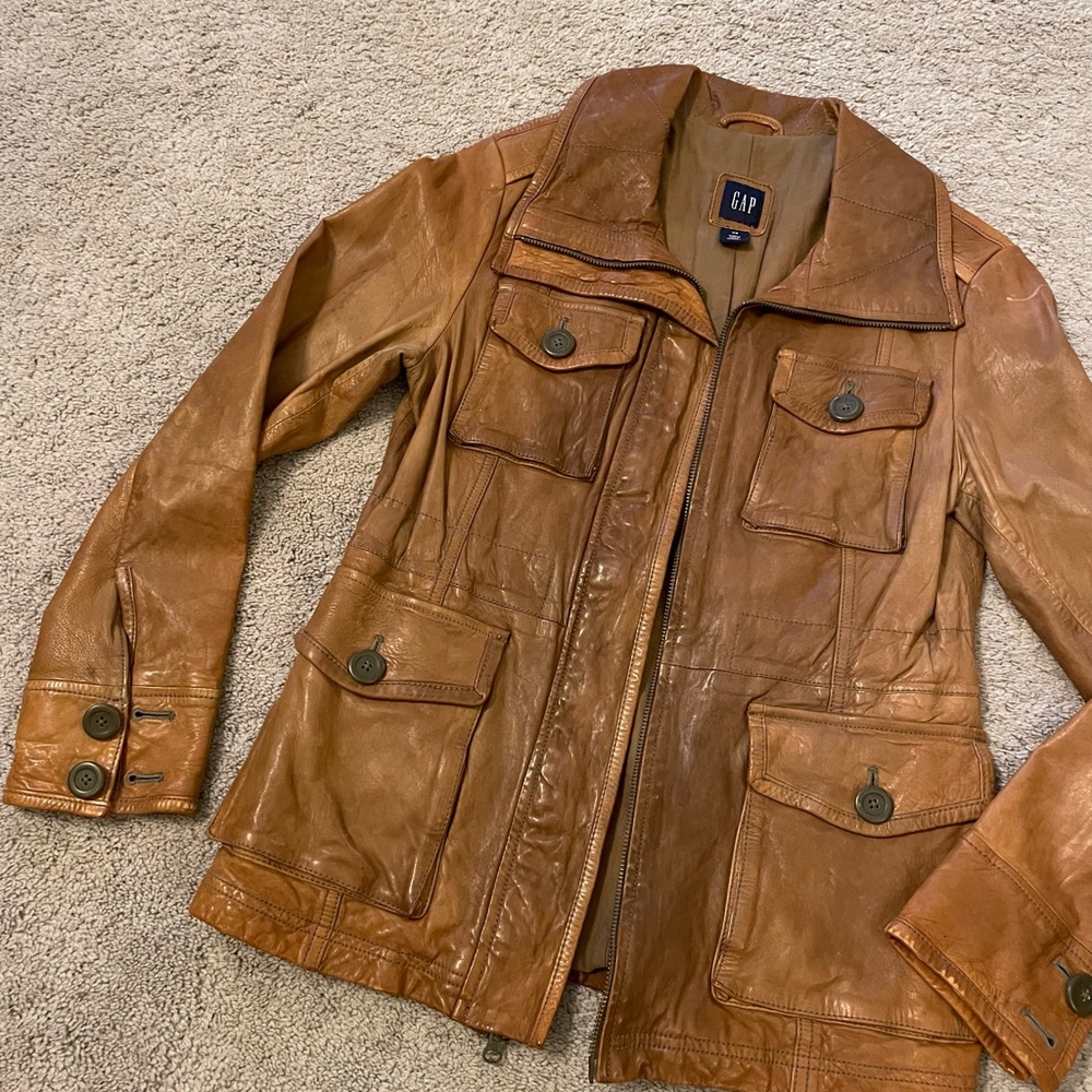 GAP vintage style leather jacket in cognac color